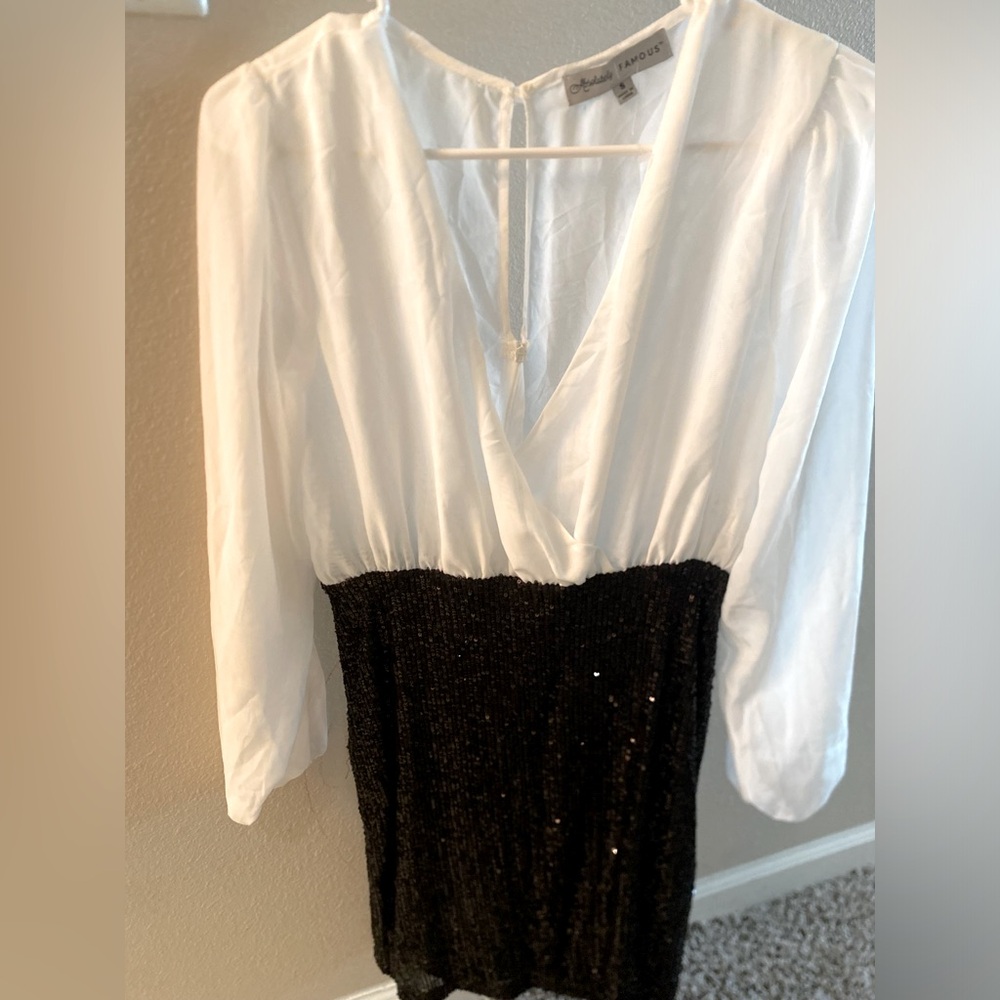 Absolutely Beautiful knee-length dress Size S
